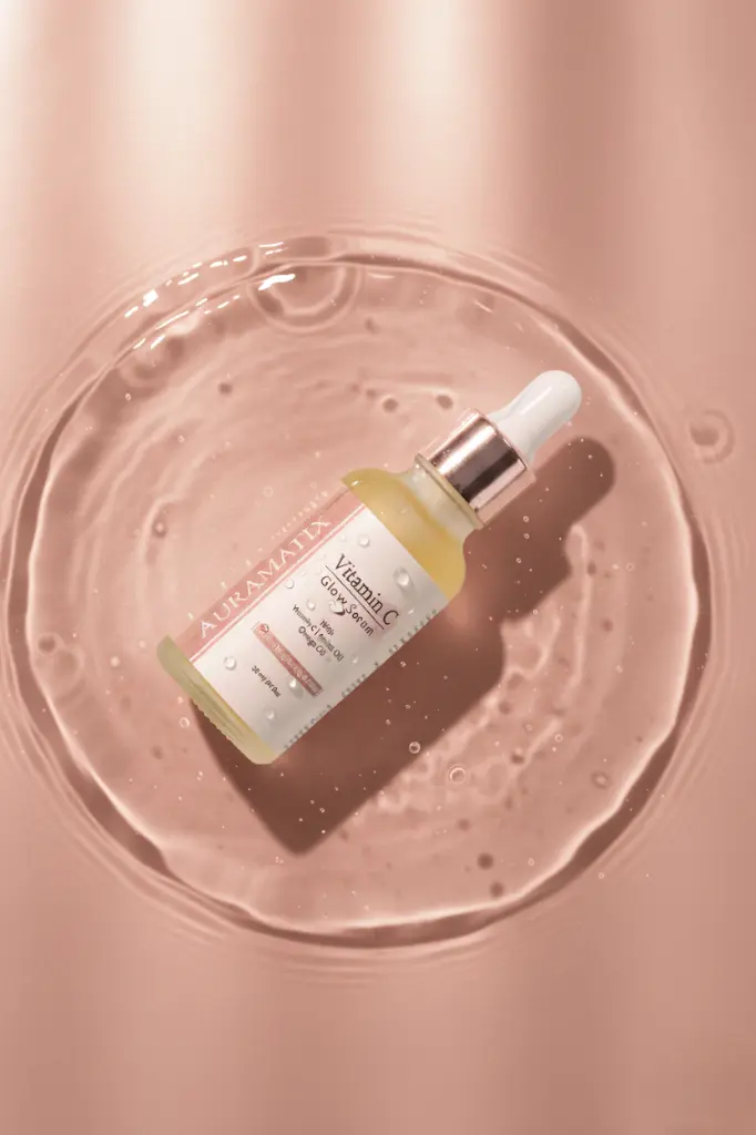Vitamin C Glow Serum in water